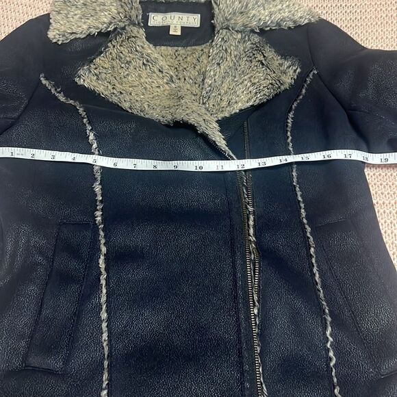 COUNTY suede/faux fur lined coat. Small - Picture 8 of 9